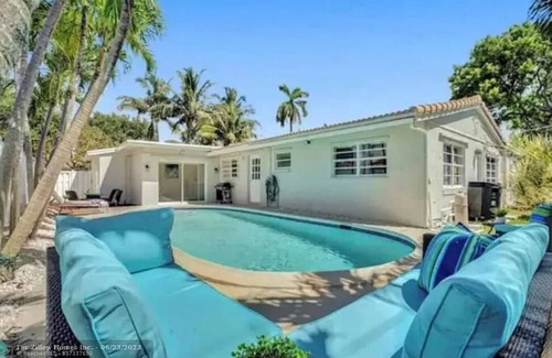 Lighthouse Point House | Lighthouse retreat - 5BR-Pool