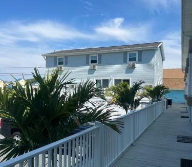 Chincoteague Apartment | Lighthouse Villa @ The Reef