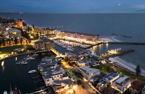 Glenelg Apartment | Lights Landing Apartments