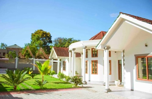 Mbezi Beach Villa | Lika Zifa Luxurious and Spaciuos Holiday Villa close to Beach and Amenities