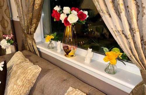 Pollokshaws Apartment | Likewise Modern Two bedrooms Home for 4 in Glasgow Area