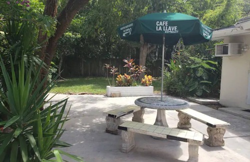 Lake Ridge Apartment | Lil' n' Cozy Studio ❤ Near FLL Beach, Las Olas Shops & Nightlife
