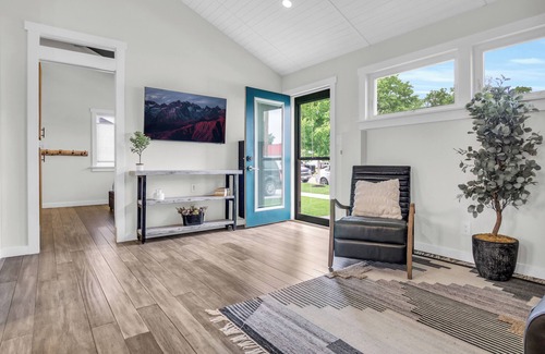 Kearney House | Lil Scandi ~ A Charming 2-bedroom, 2-bathroom Scandinavian designed bungalow