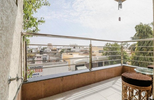 Sindhi Camp Apartment | Lilas Abode Homestay,centrally located,free wi-fi - Room 1