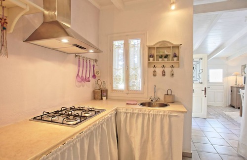 Katsimatika Cottage | Lili Luxury Cottage: Pool, A/C, Wi Fi, lovely gardens
