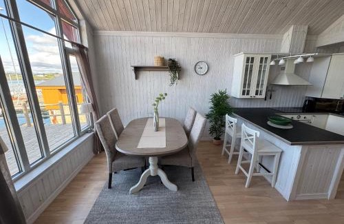 Vestvagøy Apartment | Lilleeideholmen Sjohusutleie