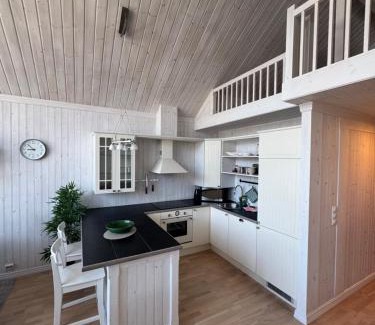 Vestvagøy Apartment | Lilleeideholmen Sjohusutleie