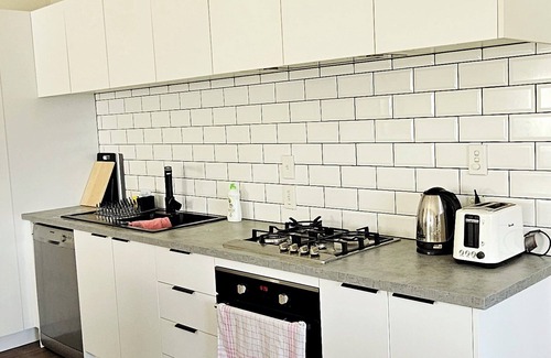 Three Kings House | LILYPAD 4-bedroom Urban Retreat Auckland