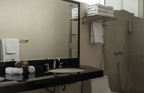 Leuro Hotel | Lima Host