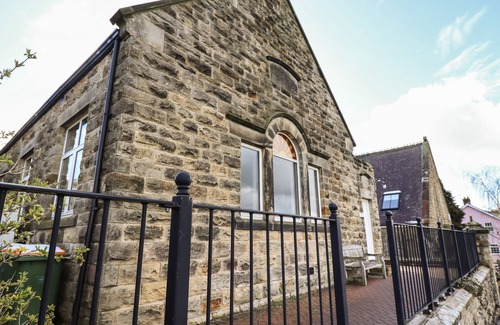 Grosmont Cottage | LIMBER VIEW, family friendly, with a garden in Grosmont