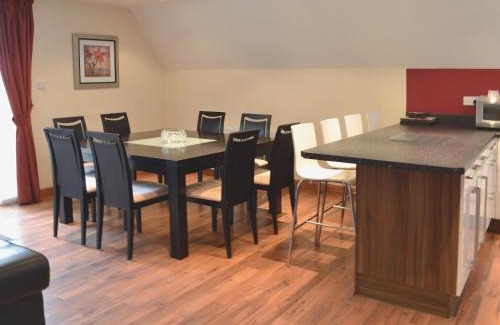 Oakley House | Lime Tree Cottage