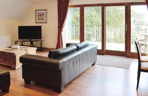Oakley House | Lime Tree Cottage