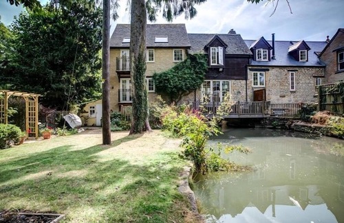 Burford Cottage | LIME TREE, romantic, character holiday cottage in Burford