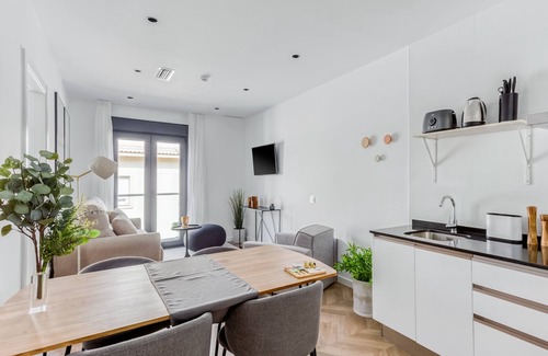 Perchel Sur Apartment | Limehome Málaga Calle Ancha del Carmen