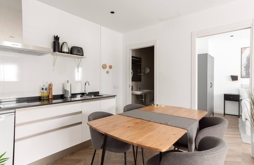 Perchel Sur Apartment | Limehome Málaga Calle Ancha del Carmen