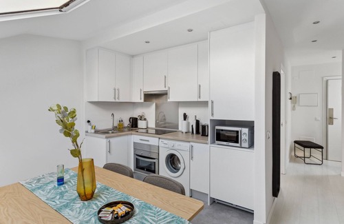 Barrio de La Latina Apartment | Limehome Madrid Calle de la Paloma