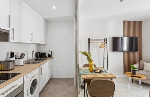 Barrio de La Latina Apartment | Limehome Madrid Calle de la Paloma