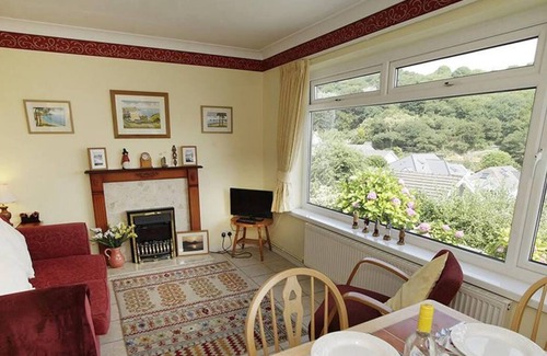 Mumbles Ski Chalet | Limeslade Drive in the beautiful Swansea