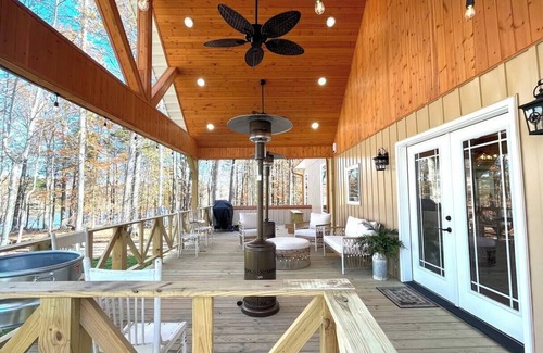 Hestand House | Limestone Lakehouse At The Cove