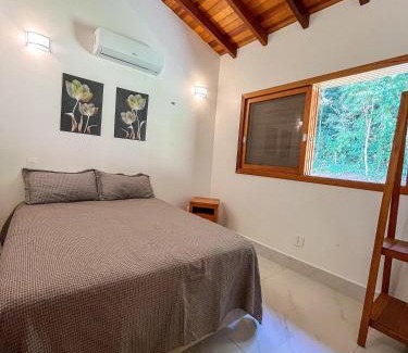 Ilhabela House | Linda casa em cond. c/piscina e perto da praia