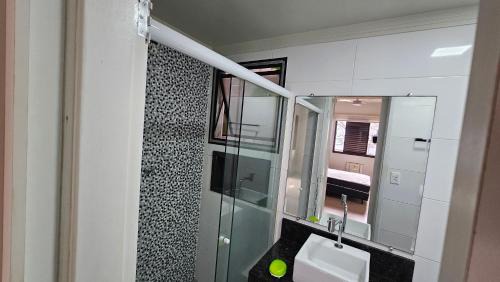 Vila Julia Apartment | Lindo apartamento reformado a duas quadras da praia da Enseada