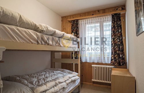 St. Luc Apartment | Linen is not included in the service. We provide, if desired, linen packages including bed linen, ba
