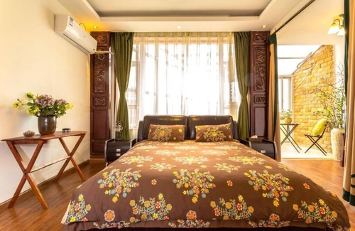 Shangri-La House | Linglong Yazhu Inn