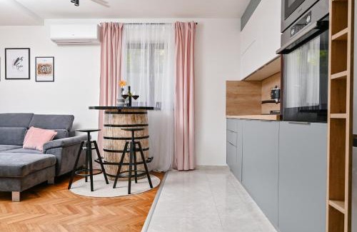 Cikovici Apartment | Liori apartment