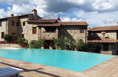 Fratta Apartment | Lisa House in the Borgo