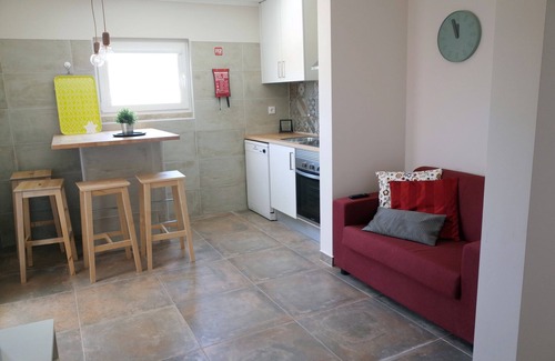 Costa de Caparica Apartment | Lisbon Beach Apartments 2. Beach 500 Mts, terrace, barbecue, pets welcome.