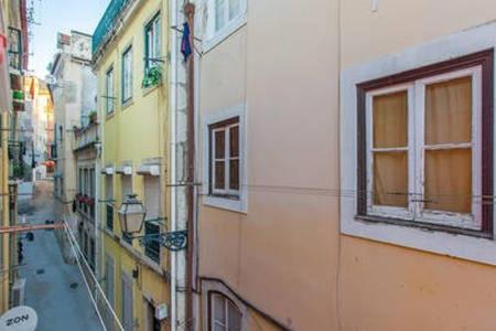 Socorro Apartment | Lisbon Center Sweet Studio (Mouraria)