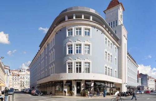 Sao Paulo Apartment | Lisbon Finestay 8 Building apt with balcony and city view