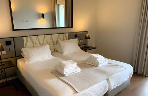 Sao Paulo Apartment | Lisbon Finestay 8 Building apt with balcony and city view
