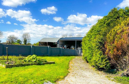 Castleisland Ski Chalet | Lisheenbawn Farmhouse Farranfore
