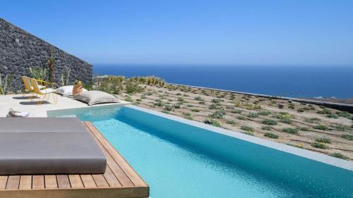 Imerovigli Apartment | Lithi Luxury Retreat