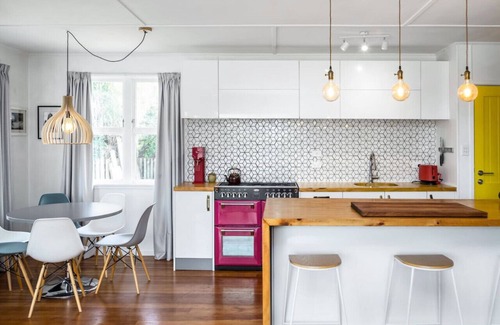 Martinborough House | Little Blue Bach, Martinborough