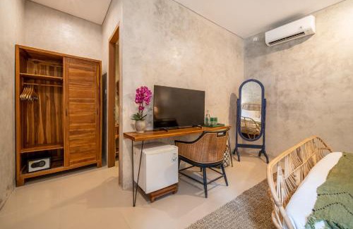 Berawa House | Little Boutique Hotel 108- 30m from beach