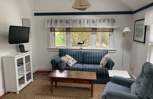 Wellfleet Cottage | Little Dipper: charming 2 BR cottage close to conservation area and bay beaches