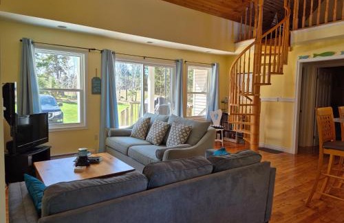 Canoe Cove House | Little Eden Summer Beach Home