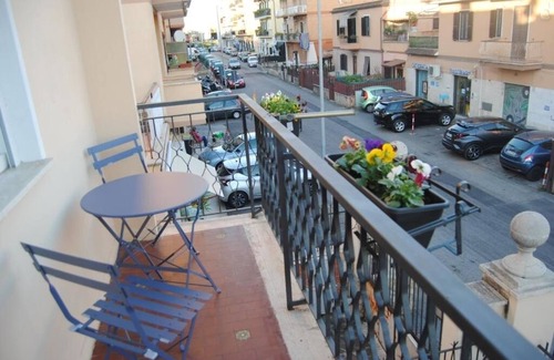 Zona XVI Torrenova Apartment | Little Gardens Guest House