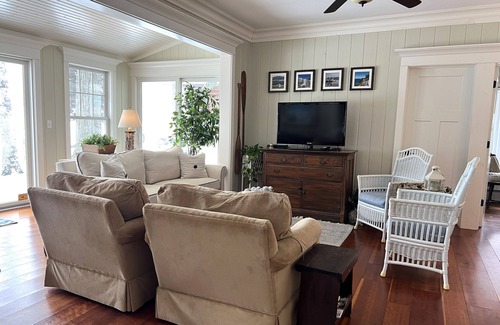 Empire Cottage | Little Gem on Beautiful Little Glen Lake- NEW LISTING!