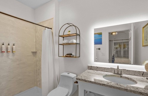 Washington Hotel | Little Inn on Main 214 West Main Street