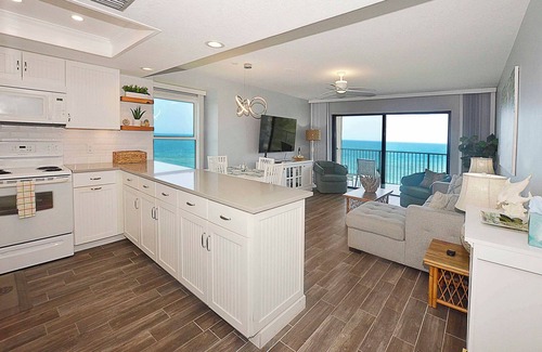 Stuart House | Little Lighthouse Loft
