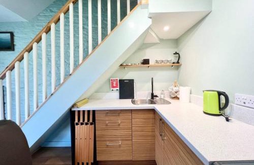 Stoke Fleming House | Little Oasis with Sea Views