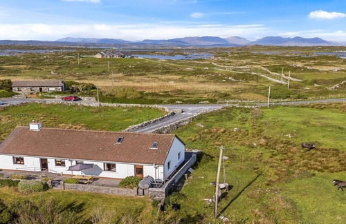 Ballyconneely Ski Chalet | Little Tara an ideal location for family & friends