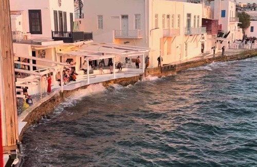Little Venice Apartment | Little Venice Picturesque House Above the Waves