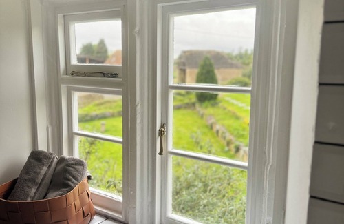 Chippenham Cottage | Little Wick, an 18th century cottage on the outskirts of the village of Lacock.