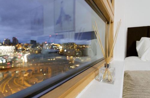 Leeds Apartment | Live in Leeds Sky Penthouse