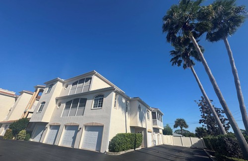 Venice Condo | Live the Island Life 0.7 mi to the beach, 2 bed 2 bath condo in Venice Florida!