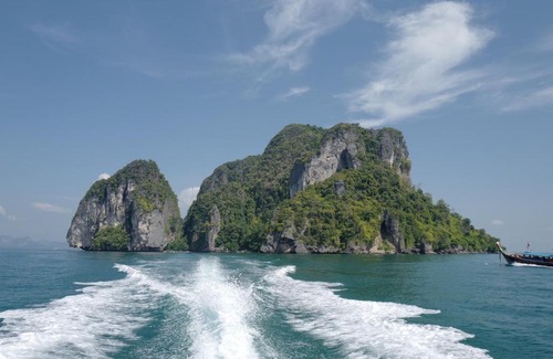 Krabi Apartment | Living at Sphere Apartment